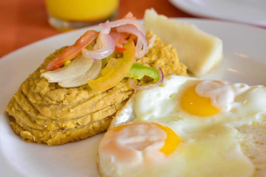 Mangú con Huevo Frito